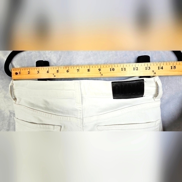 DKNY Boerum High Rise White Slim Fit Flare Size 27/4 EUC - Picture 9 of 13